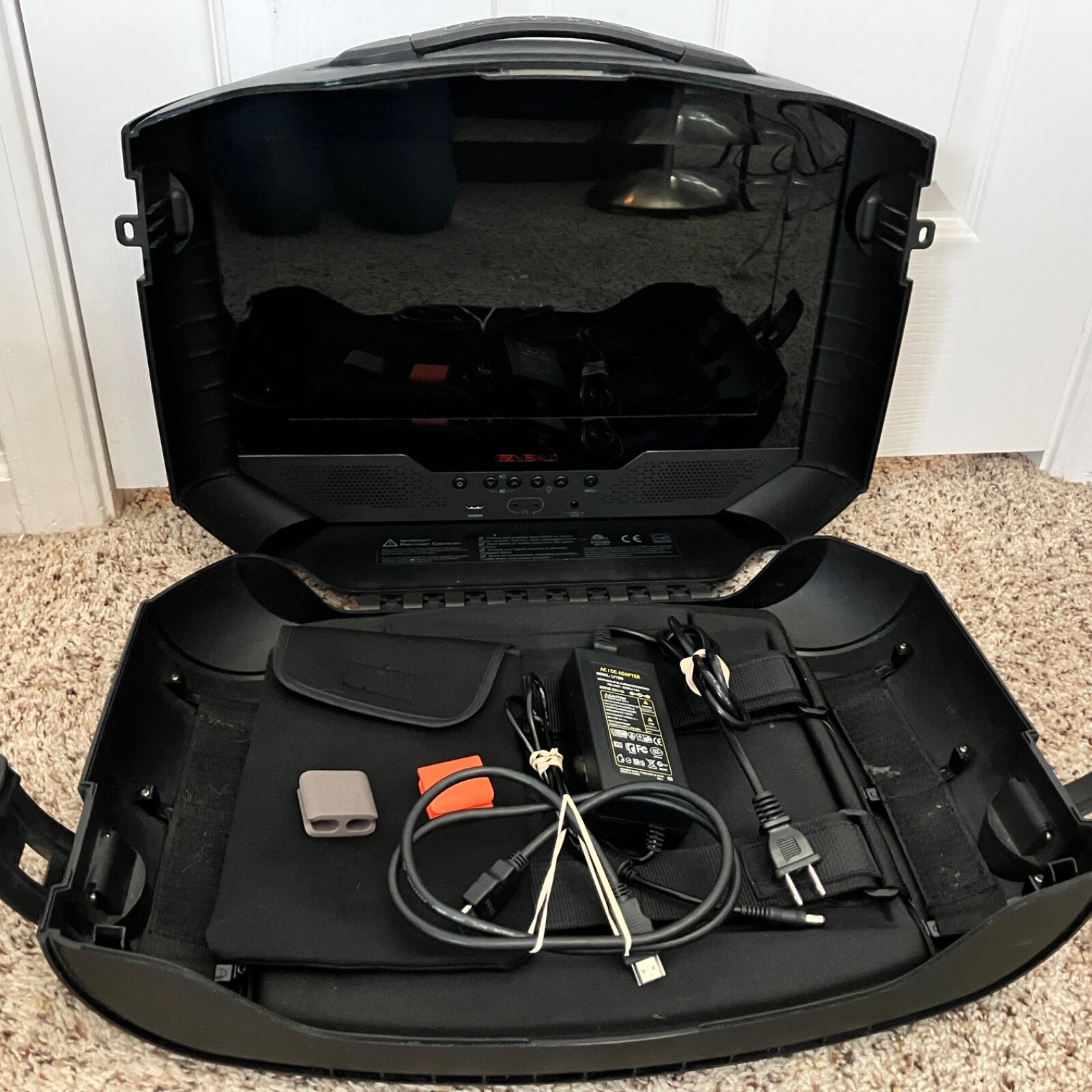 Gaems G155 15.5" Sentry Personal Gaming Monitor Xbox 360 WORKS