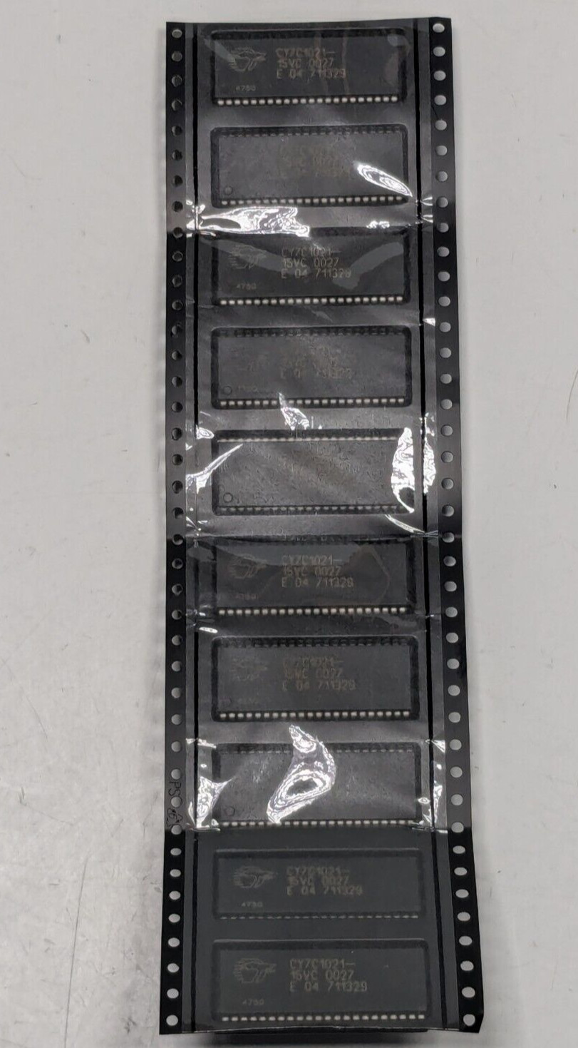 Lot of 10 NEW CYPRESS CY7C1021-15VC Static RAM, 64Kx16 44 Pin Plastic, SOJ