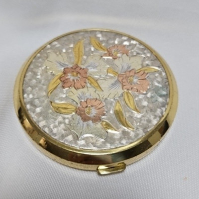 Vintage 1930-1940's Japan Art of Chokin Gold Silver Floral Nacon Compact Unused