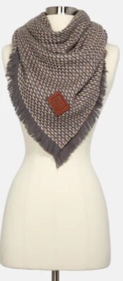 【COACH】 ウールブランケット グレー/未使用 NWT Coach 100% Wool 44” x 44” Blanket Scarf Grey/Birch Color Blend