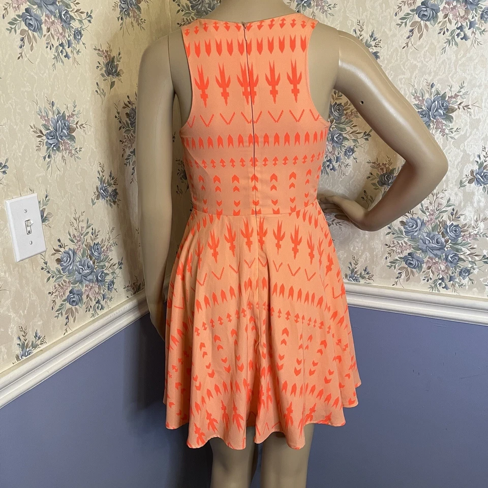 GB Gianni Bini Fit & Flare 橙色无袖滑冰裙,尺寸 XS,全新带标签 — 第 4/4 张图片