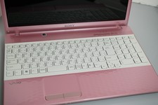 Sony Vaio Rosa Portatile 15.6″ – SSD 256GB, RAM 4GB, Celeron 2957U, Windows 11 Home – Usato - Foto 5