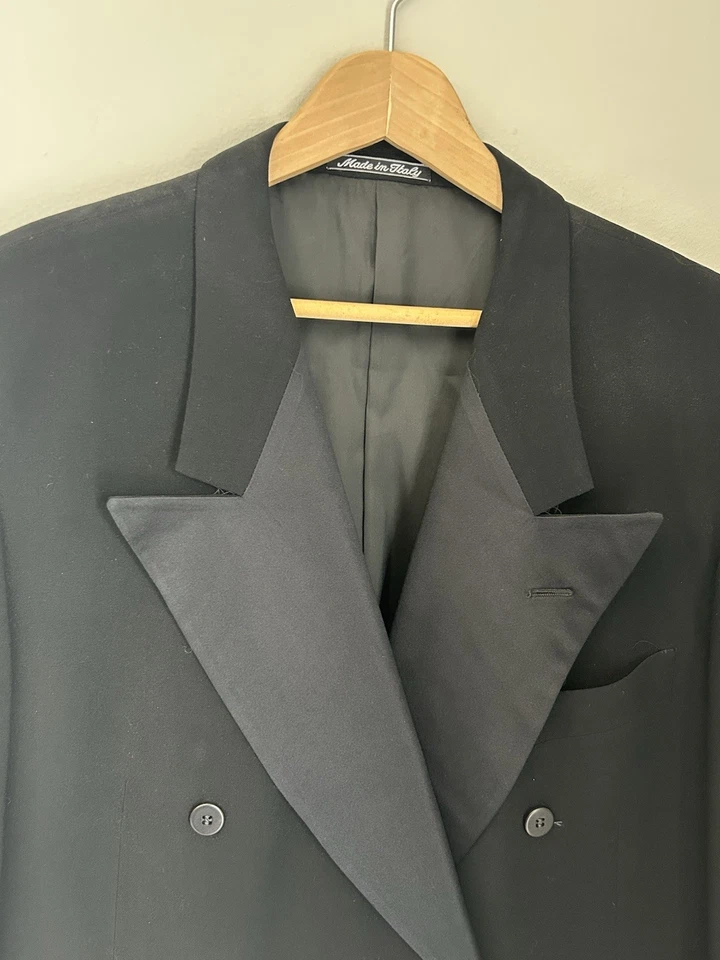 Giorgio Armani Le Collezioni Solid Black Double Breasted Tux Blazer Italy 44R - Image 2 of 4