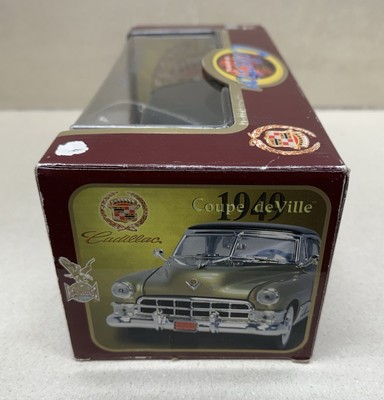 1:18 Scale Road Legends Model Car - 1949 Cadillac Coupeville De Ville De Ville