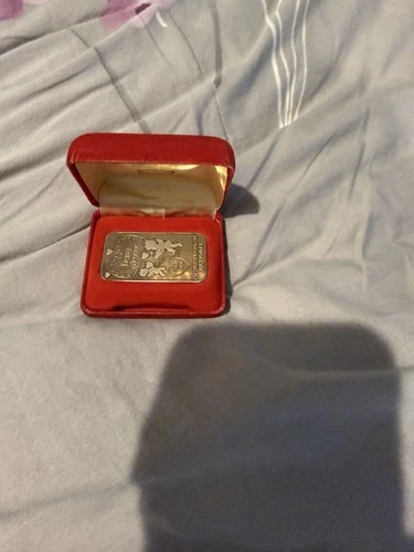 Crown Mint 1984 1 oz Troy .999 Fine Silver Bar Be My Valentine with Red Case