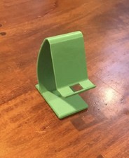 Modern And Minimalistic 3D Printed Phone Holder For All iPhone and Androids