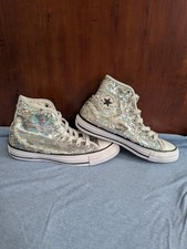 Converse Women s Low Silver Flakes Size 6 Chuck Taylor All Star