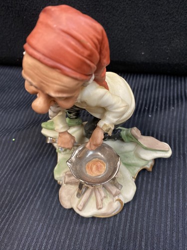 Antique Italian Art Porcelain Man Figurine Made in Italy Very Rare And In VGUC - Picture 5 of 11