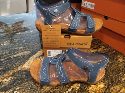 NEW Womens Bearpaw Ridley II Wide Sandals, size 8      shoes