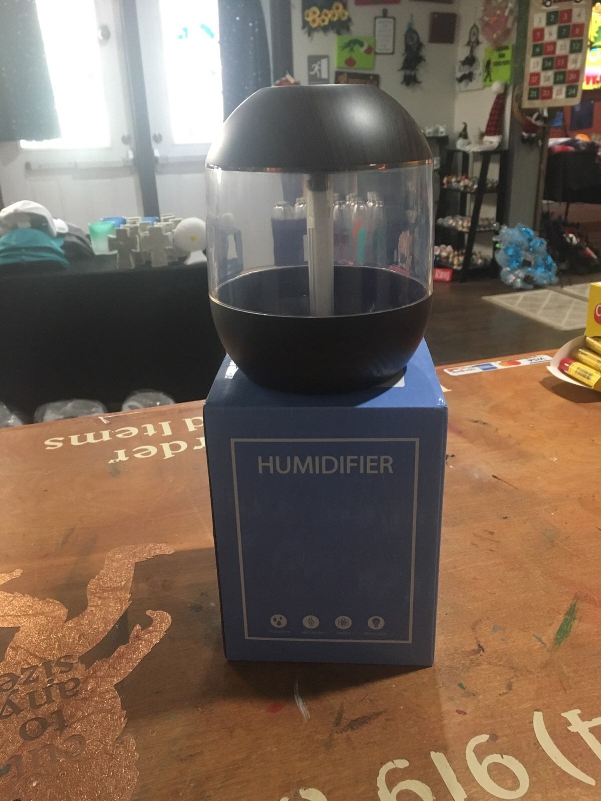 700 ml humidifier/oil diffuser with light new in box