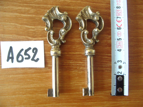 LOT A652 DE 2 CLÉ CLÉS CLEFS CLEF ANCIENNES PERCEES DE PORTE DE MEUBLE ...