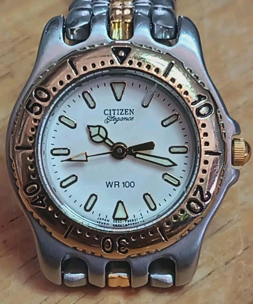 Citizen Elegance Quartz WR100 Two Tone Case And Band  display picture 3