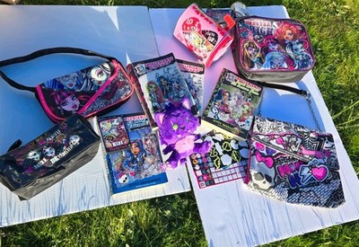 Huge Lot Of 17 Early Monster High Purses Lunch Bag Plush Stickers Books Etc