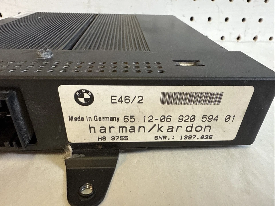 2001-2006 BMW M3 E46 Harman Kardon módulo amplificador de som áudio fabricante de equipamento original - Imagem 2 de 4
