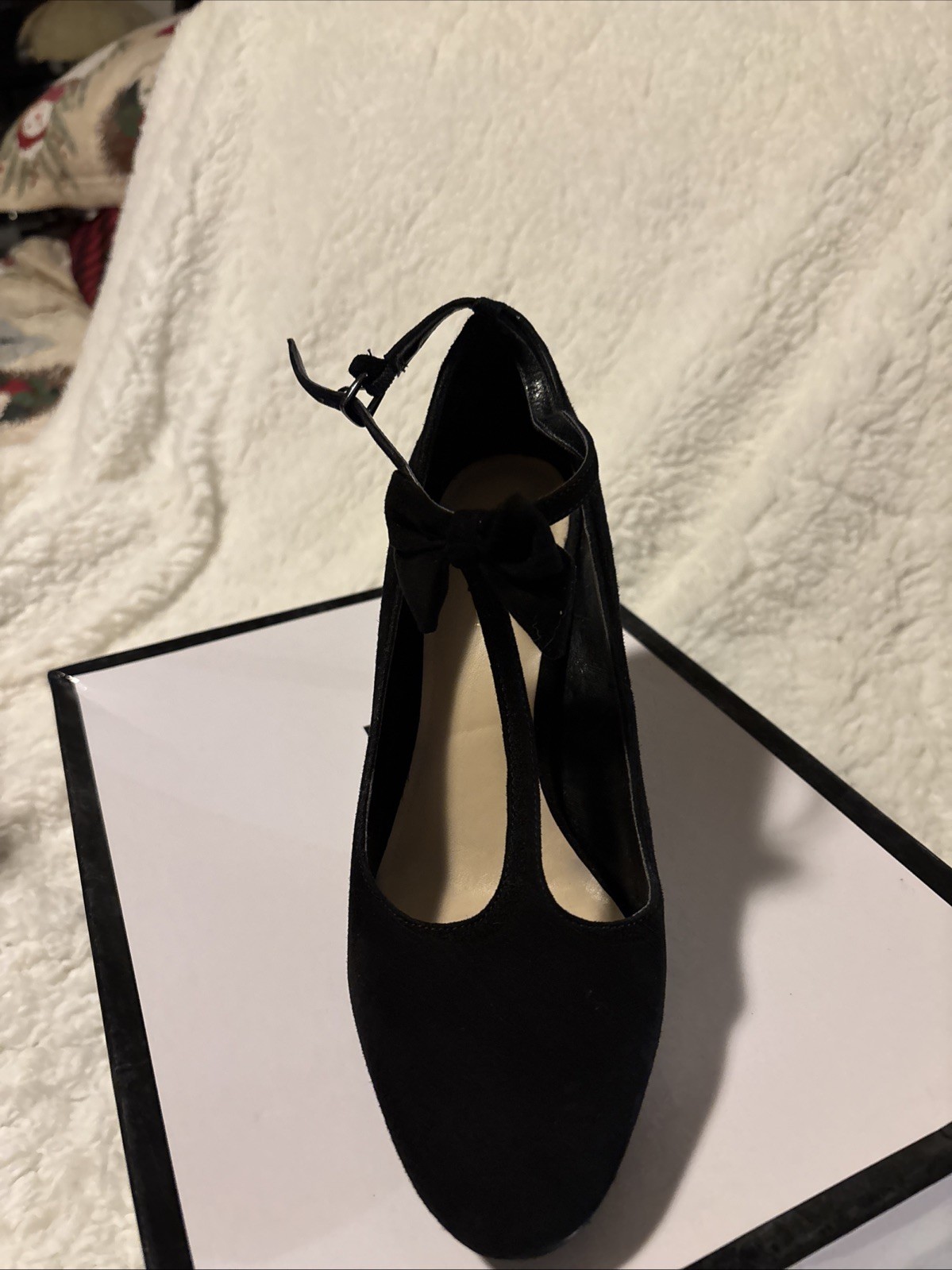 Beautiful Nine West Suede Pumps With Bow Accent 8m