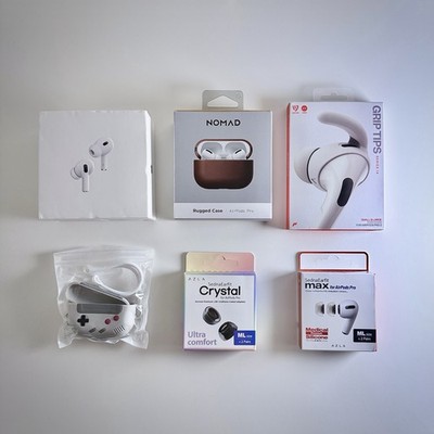 Apple AirPods Pro 2 2nd Generation Lightning Bundle | Nomad Rugged Leather Case