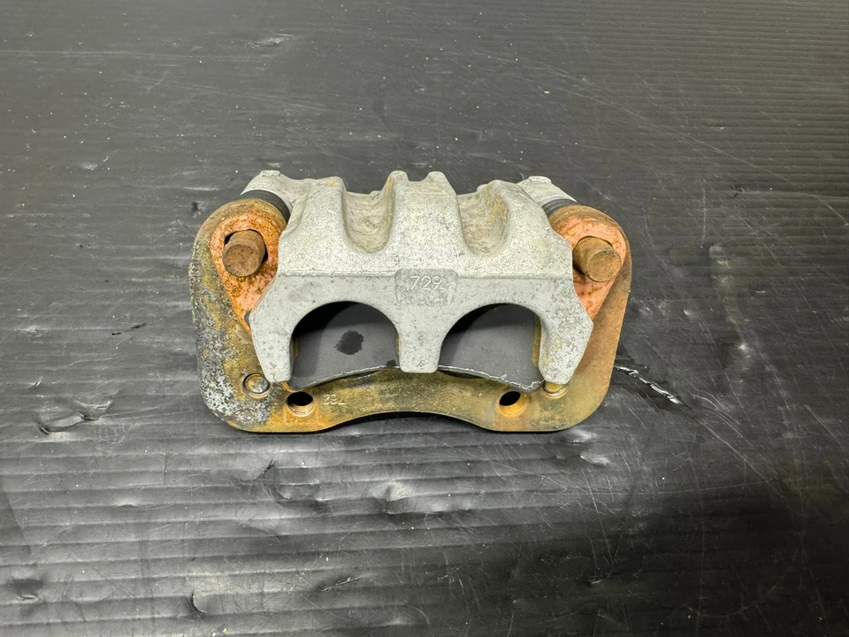 Pinza de freno trasera derecha Polaris Ranger Crew 800 y diésel 1911429 OEM Foto 3 de 3