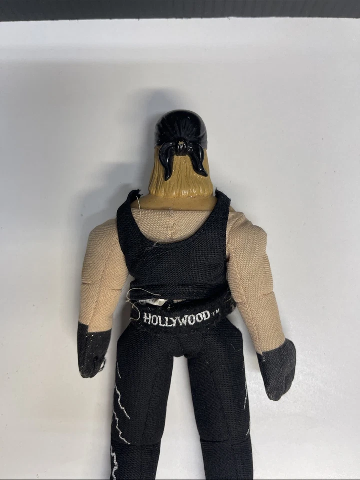 Vintage Hulk Hogan Hollywood Hogan WCW NWO Lutador de Pelúcia Play by Play 1999 - Imagem 4 de 4