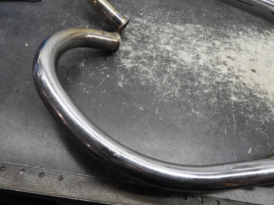 Honda CB 175 CB175 1971 escape original 2926 Foto 2 de 4