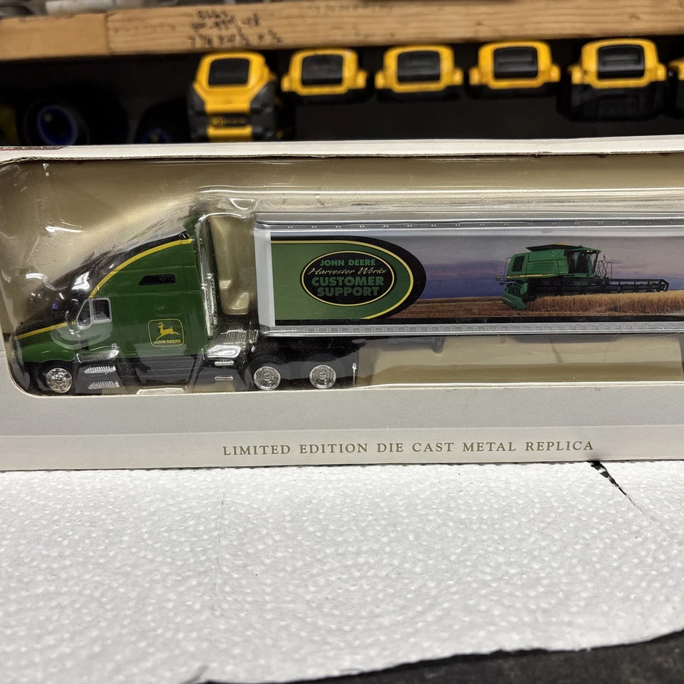 1/64 SpecCast Kenworth T2000 John Deere Semi Truck DieCast - Image 2 of 4