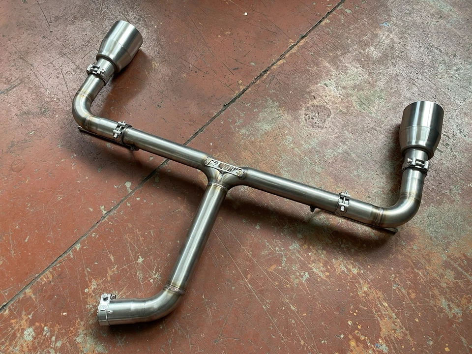 Terminale Scarico Diretto VW VOLKSWAGEN GOLF 8 2.0 GTI e CLUBSPORT - AG  Works - Immagine 3 di 4