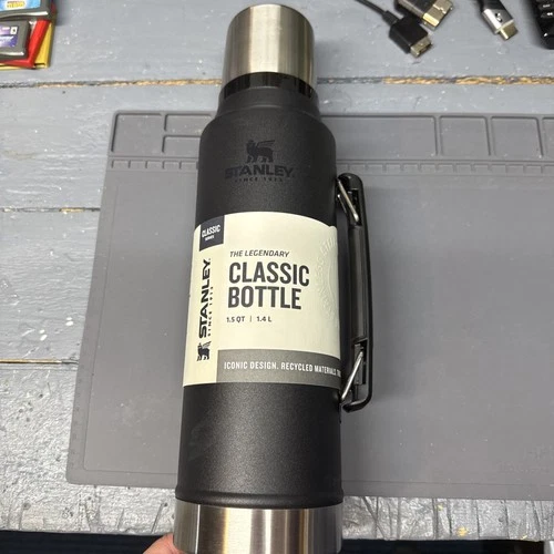 Stanley The Legendary Classic Bottle BLACK 1.5 QT - 38 Hrs