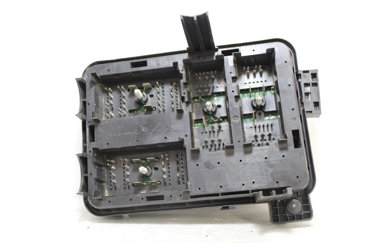 2292976301 Chevrolet Equinox 2013-2015 Fuse Box Relay Unit