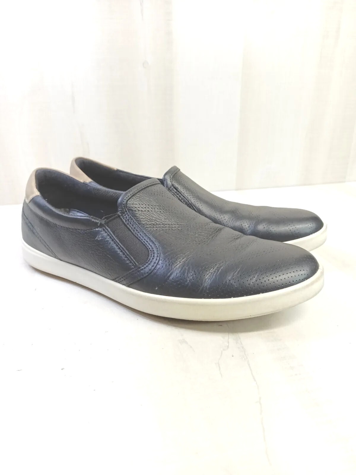 Ecco Shoe Leisure Womens 10 Black Loafers Sneakers Casual Leather Slip