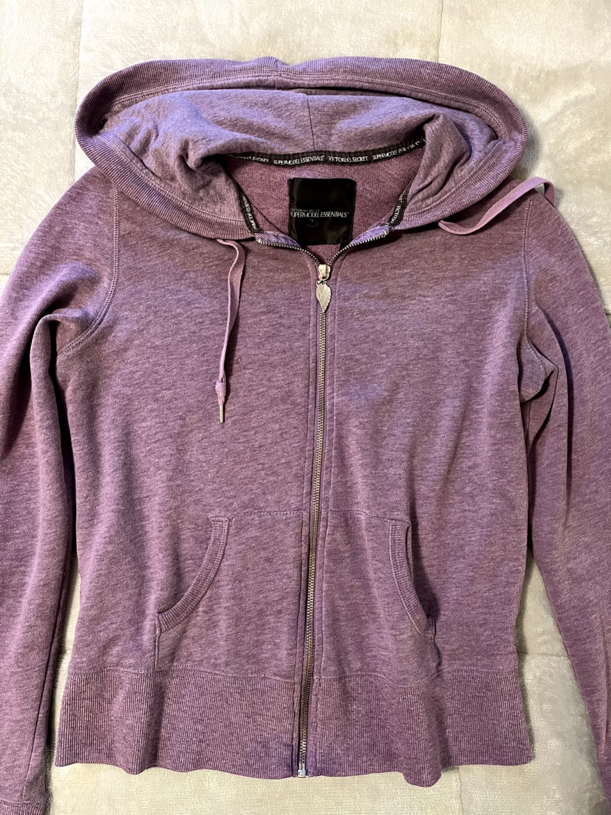 UNDERCOVER Felpa media con cappuccio viola Victoria's Secret