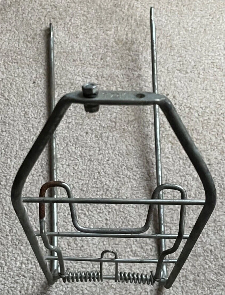 Vintage Rare Bike Rack - Fits Schwinn and other Classic Road Bicycles LQQK! - Image 4 of 4