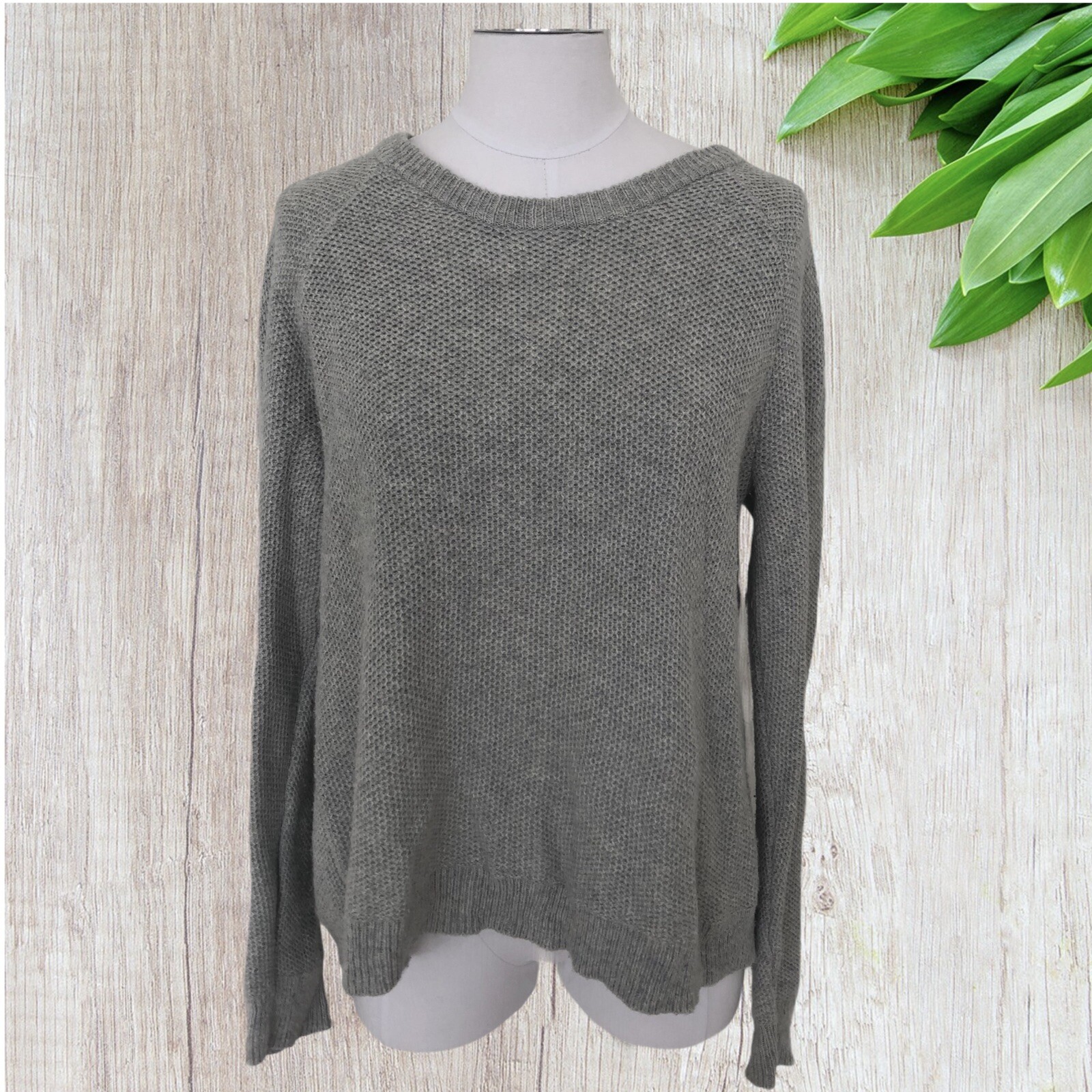 Madewell Province Cross Split Back Pullover Size:M - image 1