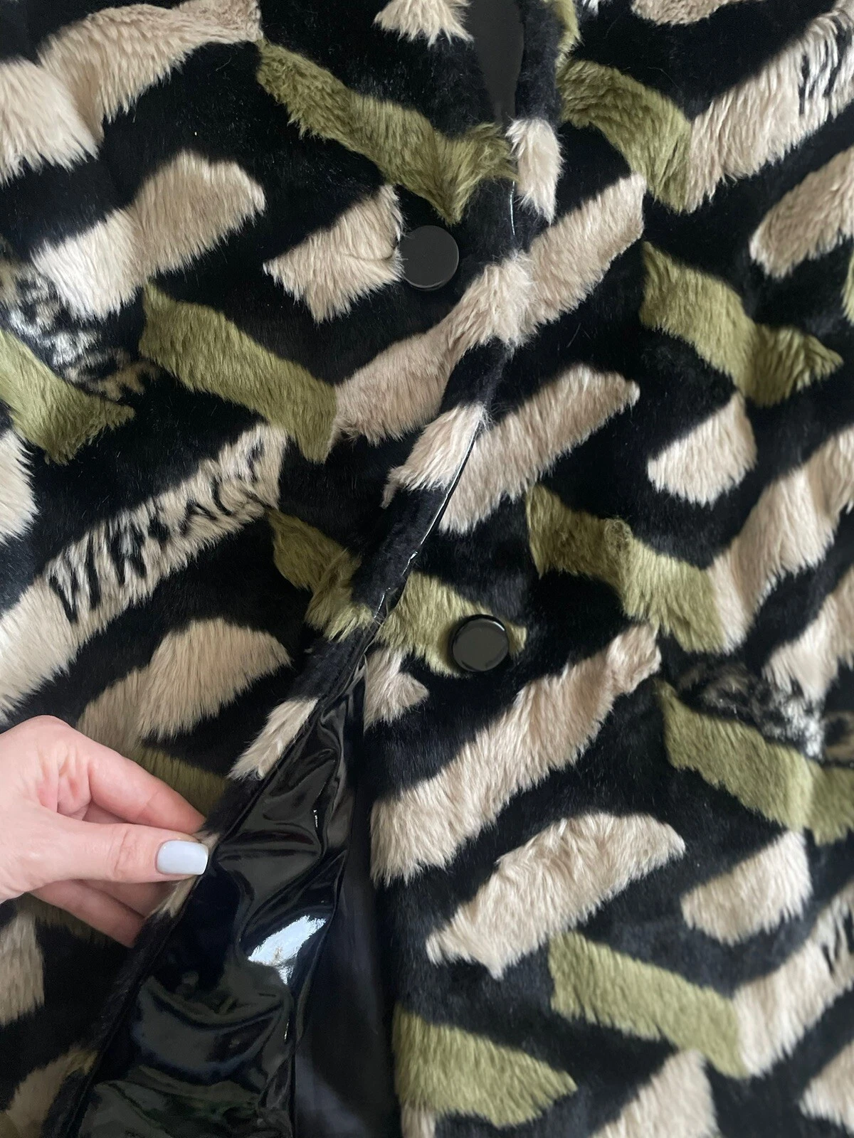 Cachi nero Versace La Greco pelliccia sintetica taglia 38