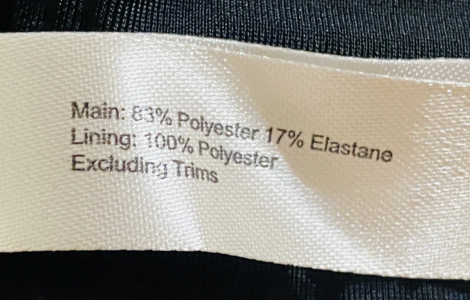 Traje de baño negro wolf whistle bikini y top 40 DD medidas mostradas Foto 3 de 4