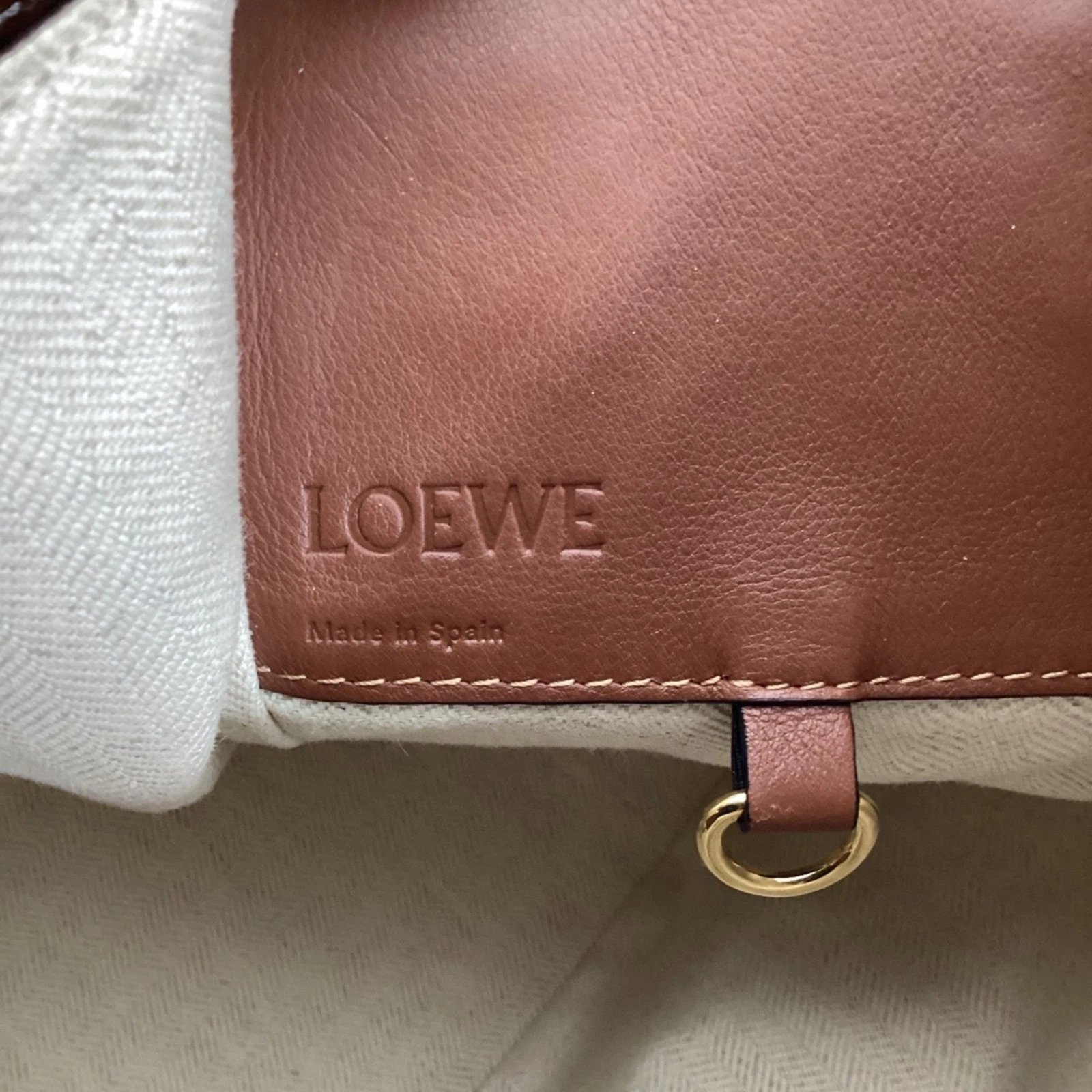 Borsa a tracolla Loewe piccola amaca in pelle di vitello marrone donna ocra taglia unica