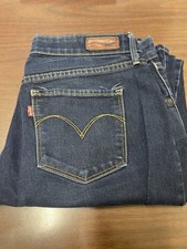 NICE Levi's Demi Curve Classic Rise Slim Jeans Women  s Sz 11/30. SHIPS FAST 