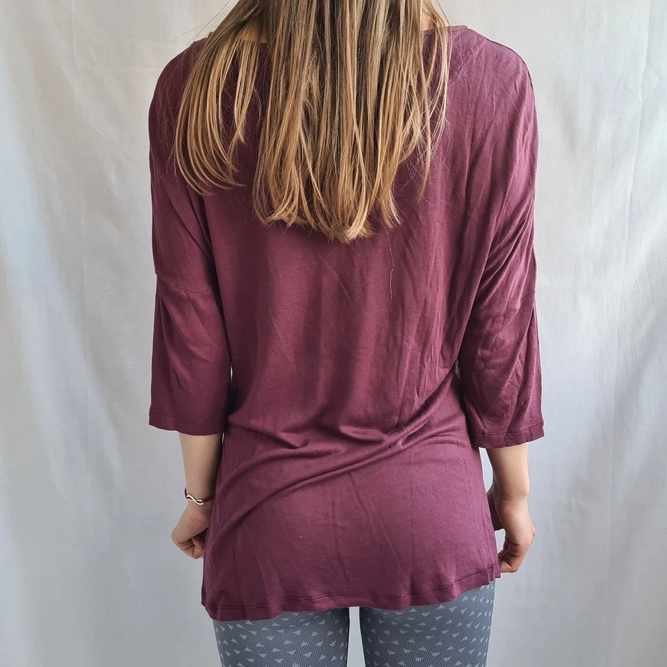 Blusa para mujer Desigual talla M bordada lentejuelas floral top viscosa ligera - Imagen 4 de 4