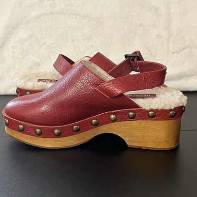 Kelsi Dagger Slingback Clogs Size 5.5 Red Leather Sherpa Studded Wooden Platform