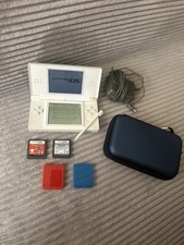 Nintendo DS Lite Weiß Inkl. 2 Spiele Ladekab...