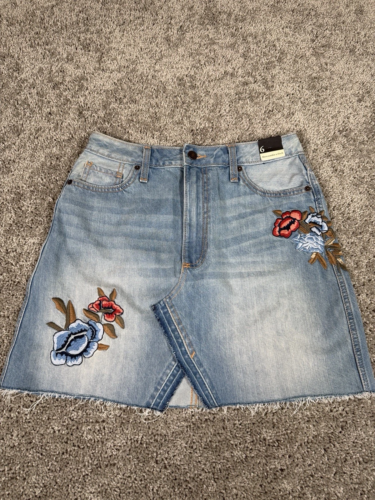 Abercrombie And Fitch Women Blue Floral Embroidered Denim Skirt Size 6 W28