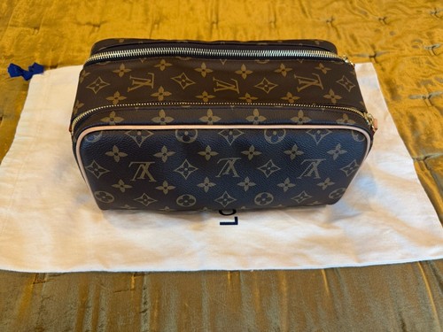 louis vuitton dopp kit toiletry bag