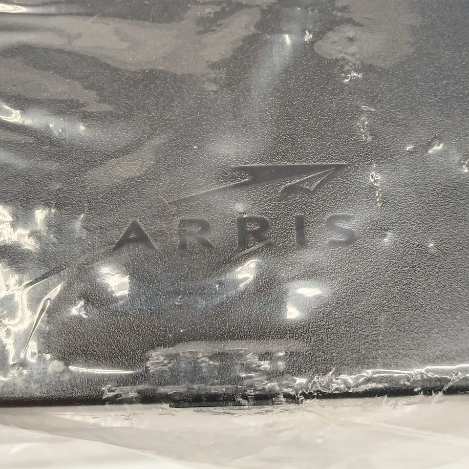 Arris TG1672G Gateway WIFI 2.5GHz - 5.0GHz 4 Port Modem - Image 2 of 4