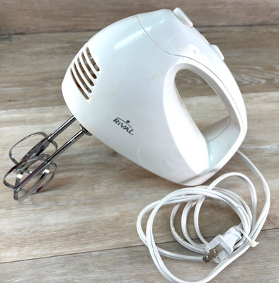 RIVAL Portable Hand Mixer #HM708 5 Speed -White w/ Beaters 