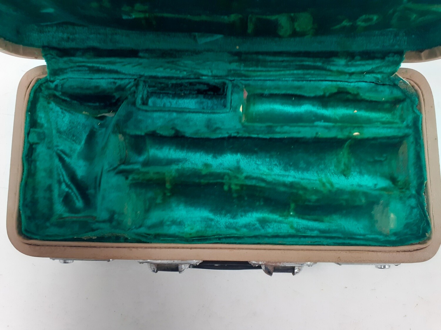 Rare Vintage HSinghai In A Sapphire Velvet Lined Case Good