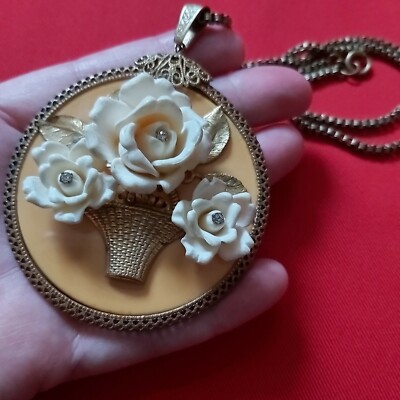 RARE VTG MIRIAM HASKELL YELLOW BAKELITE CELLULOID THREE ROSES NECKLACE  EARRINGS