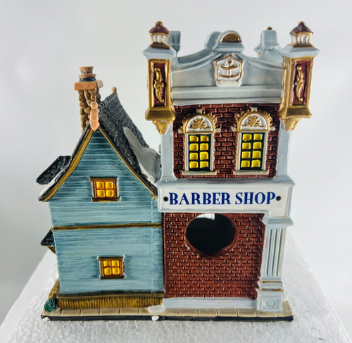 Casa iluminada LeMax Plymouth Corners #25689A Xmas Village 2002 peluquería con caja - Imagen 13 de 22
