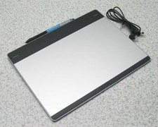 Wacom CTH-680 Intuos Model for illustration production M size model Used