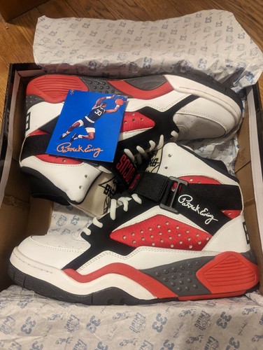 ewing focus sneakers