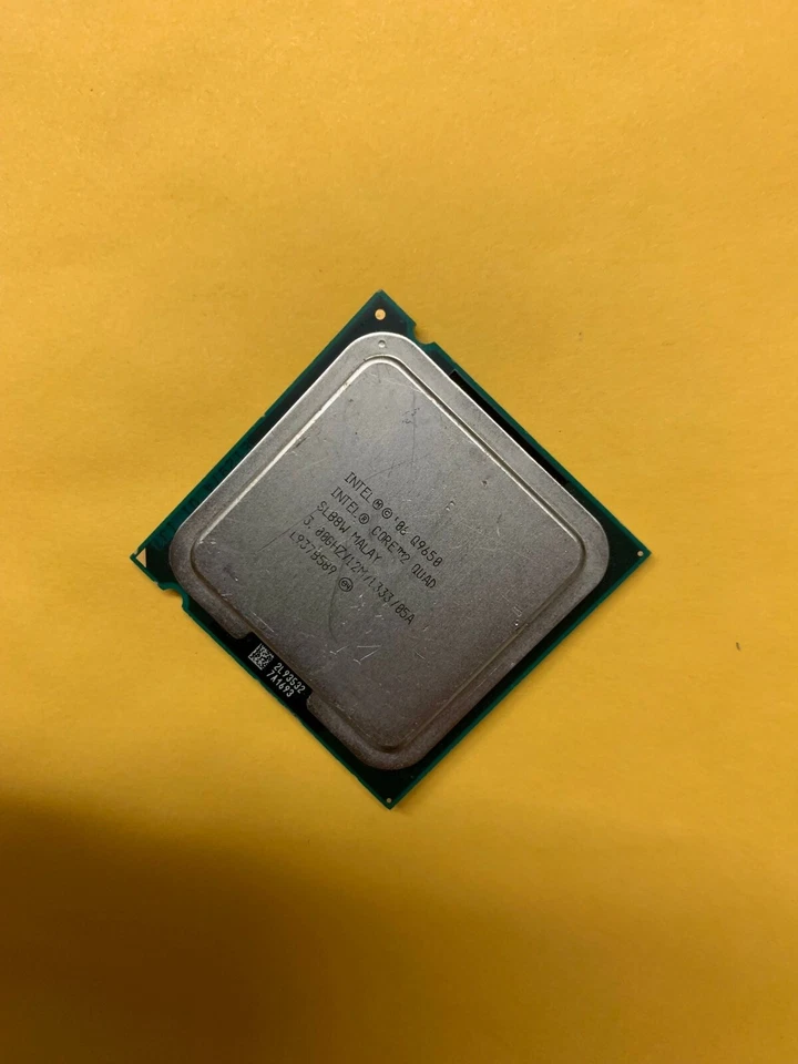 Intel Core 2 Quad Q9650 3.0 GHz 12M 1333MHz 4-Core Processor LGA 775 CPU  - Image 3 of 4