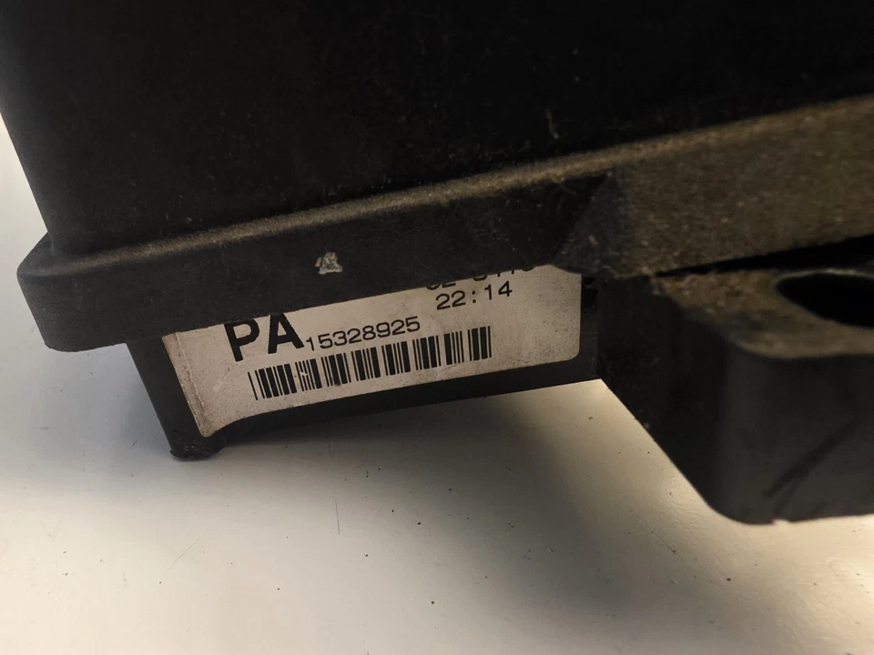 GMC Sonoma 2000-2004 caja de fusibles motor 2,2 L 4 cilindros 4x2 (15328925) Foto 4 de 4