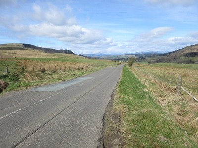 Foto 12x8 Die B822, Campsie Fells Fintry\/NS6186 Die B822 steigt ab in Richtung c2017